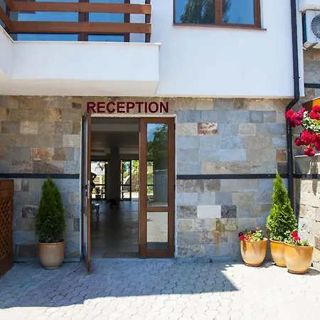 Хотел Private Studio In Gardenia Hills Слънчев бряг